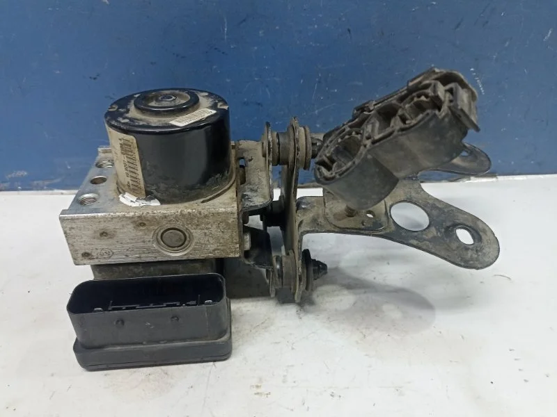 Блок ABS Volkswagen Golf Plus 2005 - 2014 1K0907379P 1.6 BSE