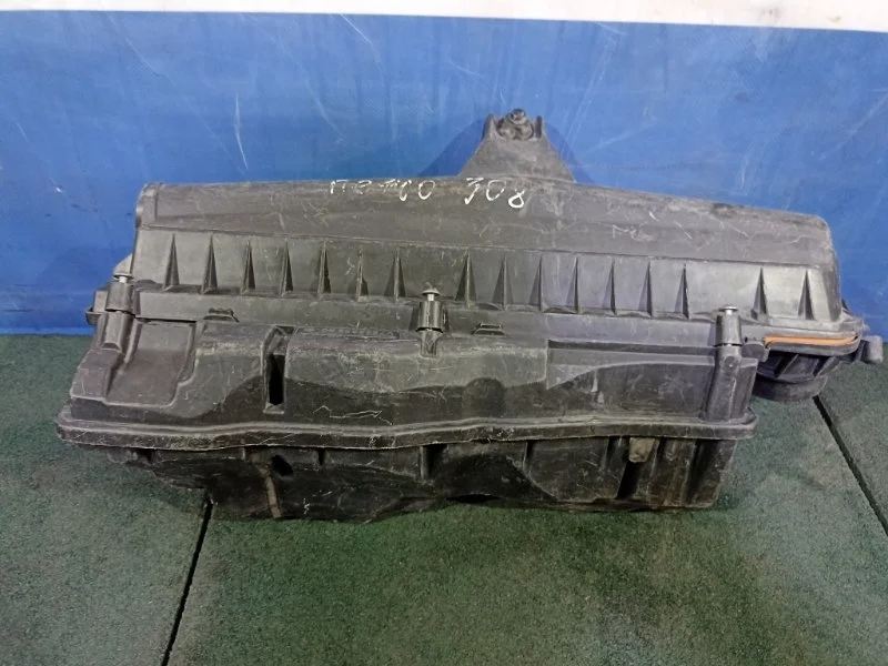 Корпус воздушного фильтра Peugeot 308 2007-2015 1420V6