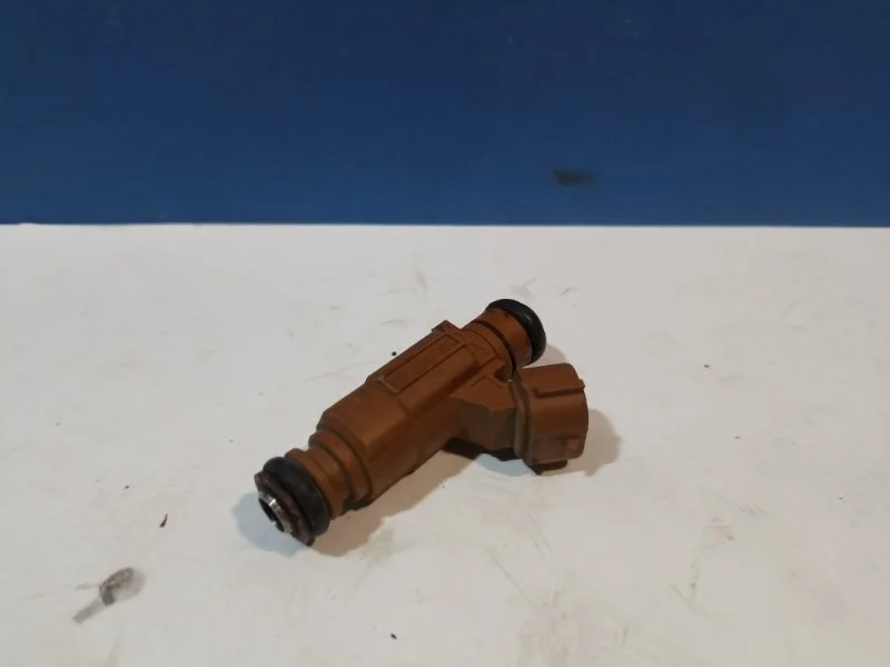 Форсунка топливная Volkswagen Touareg 1 2002 - 2010 07C906031C 7L