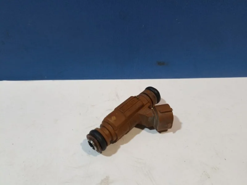Форсунка топливная Volkswagen Touareg 1 2002 - 2010 07C906031C 7L