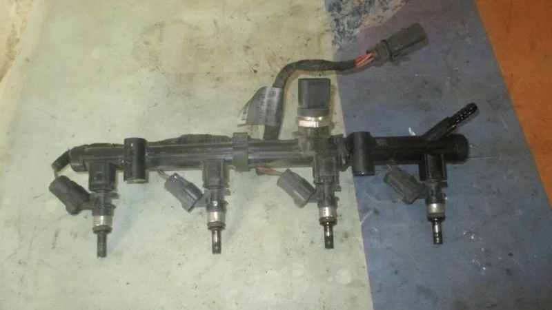 Форсунка топливная Audi Q3 06L906031A 8UB