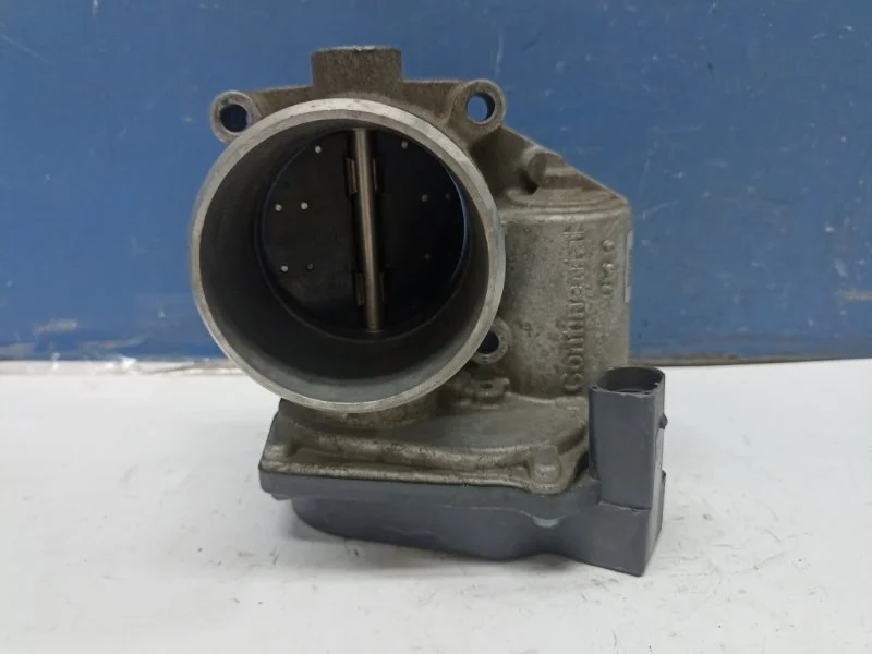 Заслонка дроссельная Audi A4 2007-2015 06F133062T B8