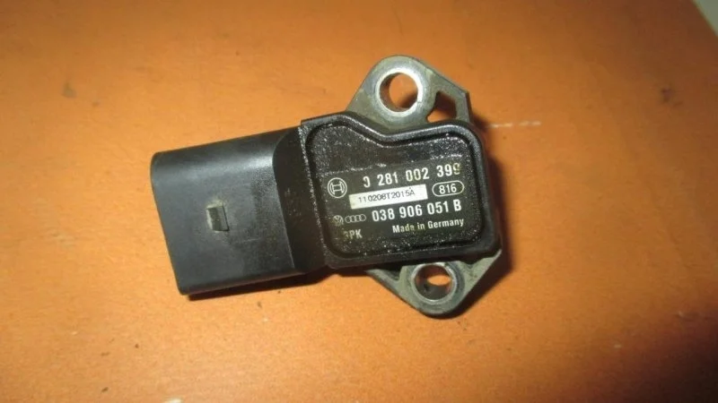 Датчик абсолютного давления Skoda Octavia A5 2004-2013 038906051B 1Z