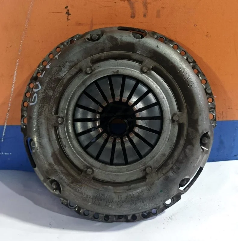 Диск сцепления с корзиной Volkswagen Golf Plus 2005 - 2014 036141032H