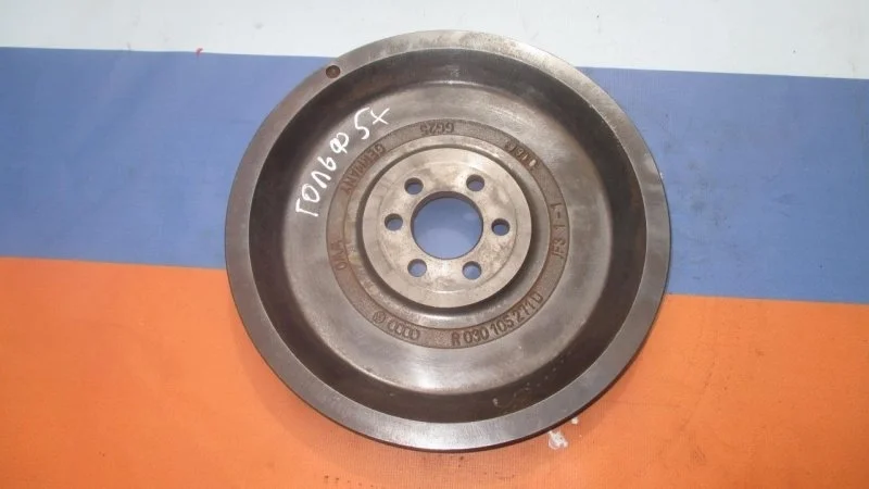 Маховик Volkswagen Golf 5 2003-2009 030105271D
