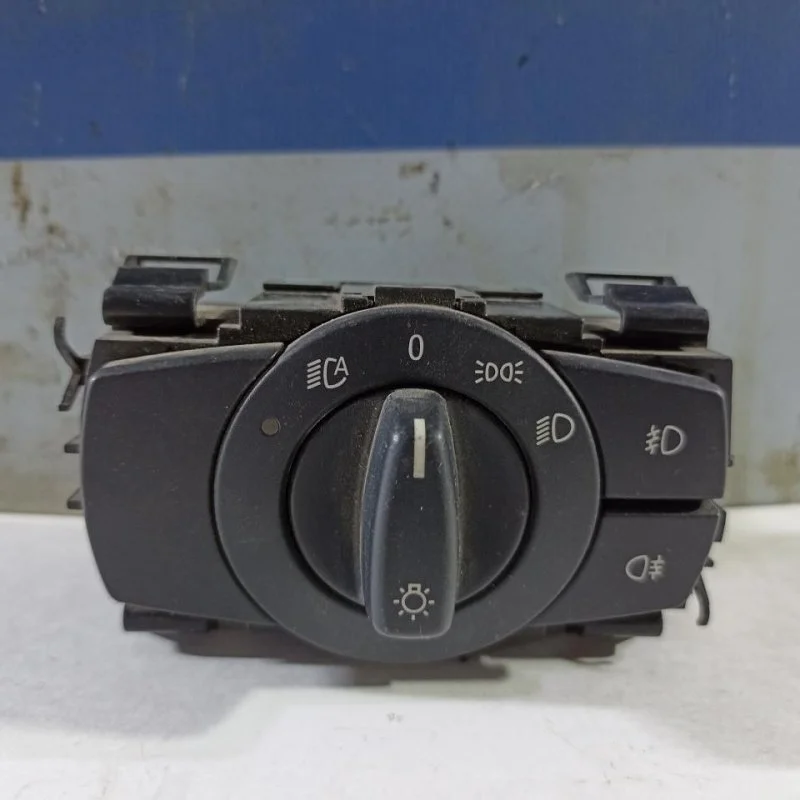 Блок кнопок включения света Bmw X1 (E84) 61316932794
