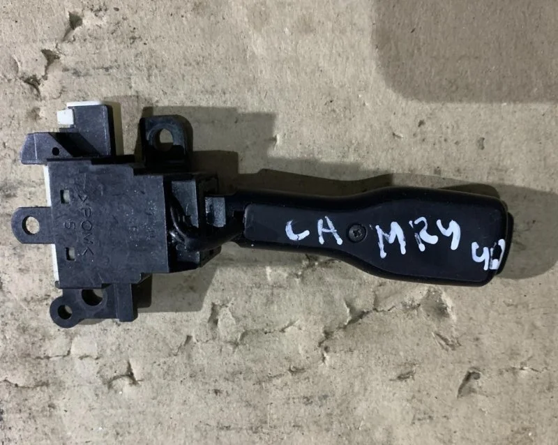 Переключатель круиз-контроля Toyota Camry 40 2006-2011 8463234011