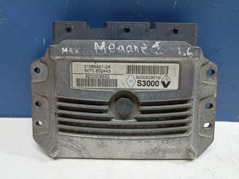 Блок управления двигателем Renault Megane 2 2002-2009 8200509552 1.6 K4M