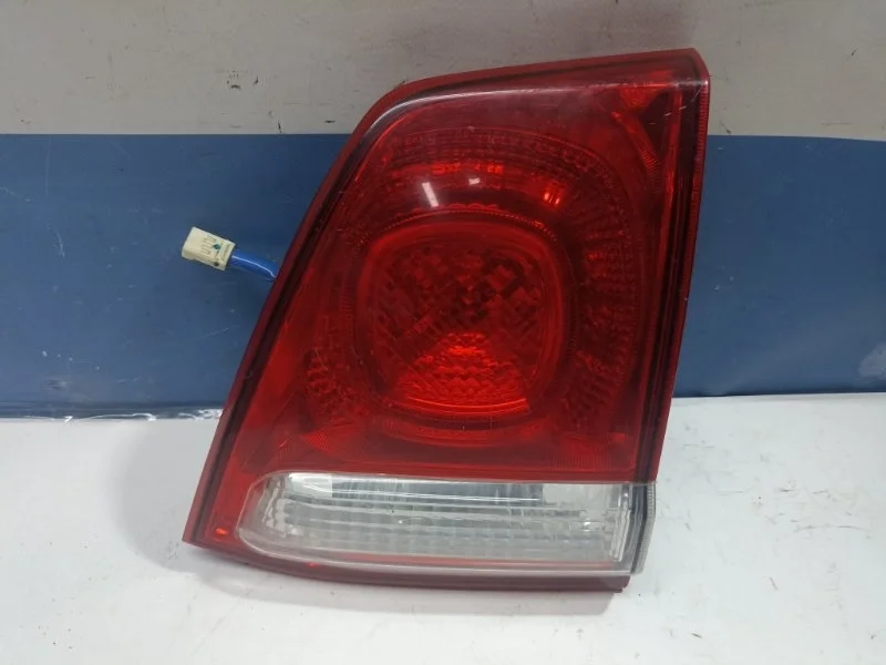 Фонарь внутренний Toyota Land Cruiser 200 8158160180 GRJ200, правый