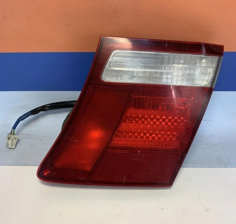 Фонарь внутренний Lexus Ls 4 8158150170 XF40, правый