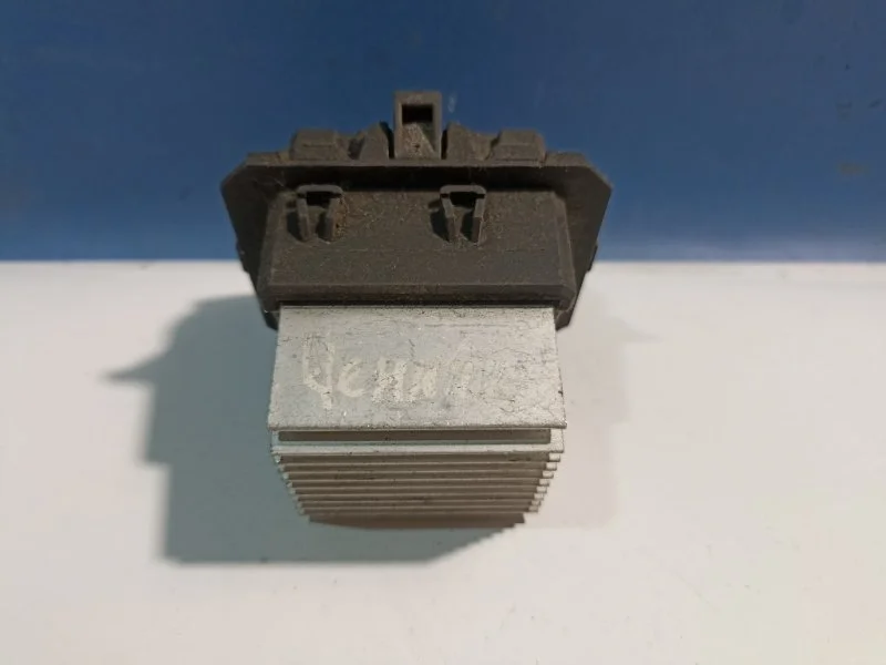 Реостат печки Renault Scenic Iii 2009 - 2015 7701209850