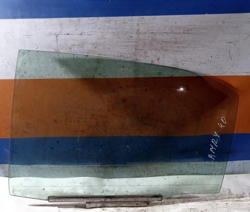 Стекло Toyota Camry 40 2006-2011 6811433150, заднее левое