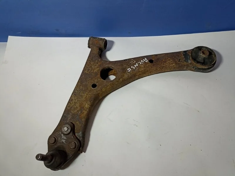 Рычаг подвески Toyota Avensis 2 2003-2008 4806905070 T250, передний левый