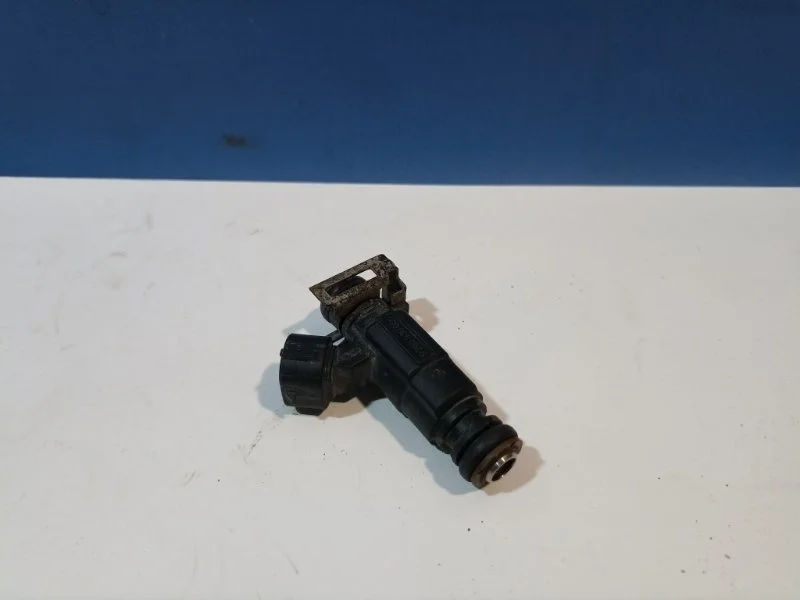 Форсунка топливная Hyundai Getz 2002 - 2011 3531022600