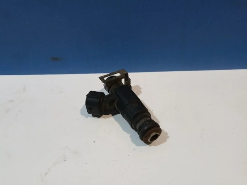 Форсунка топливная Hyundai Getz 2002 - 2011 3531022600