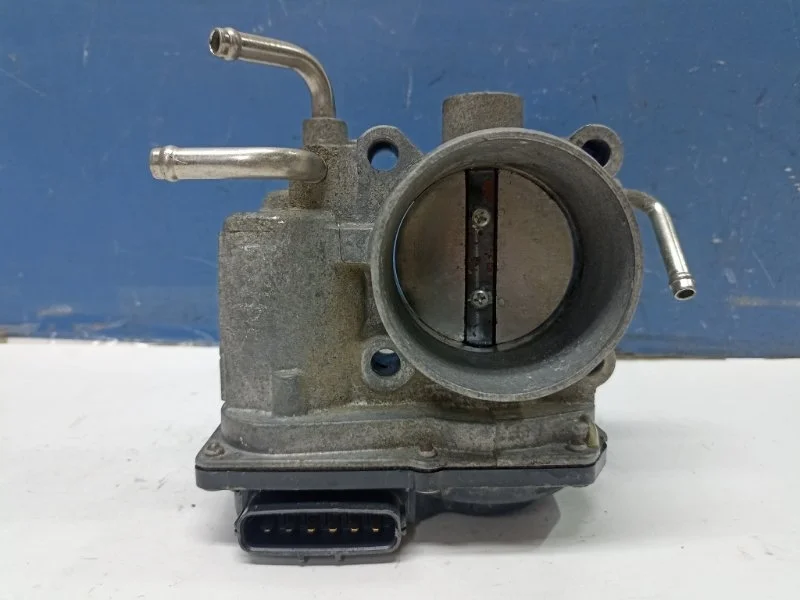 Заслонка дроссельная Toyota Camry 40 2006-2011 2203028071