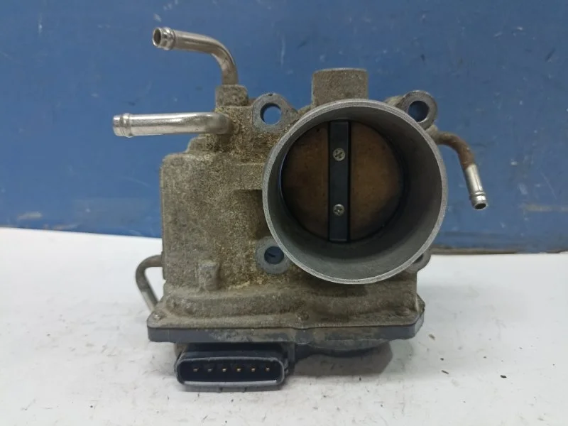 Заслонка дроссельная Toyota Camry 40 2006-2011 2203028071