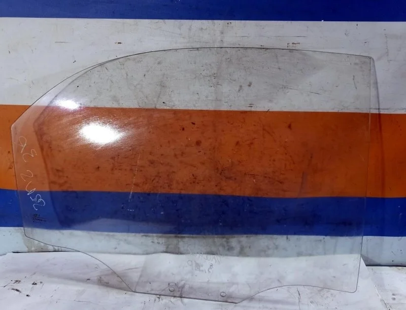 Стекло Заз Сенс 2009 96304144 Т150, заднее правое