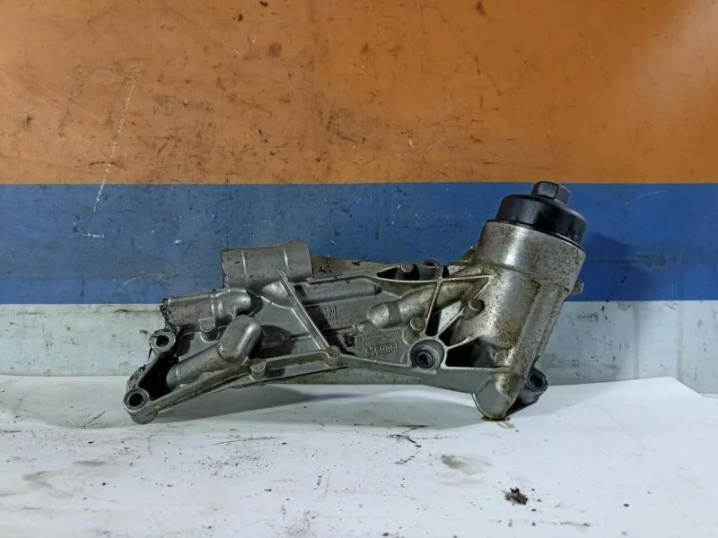 Корпус масляного фильтра Chevrolet Aveo 1 25199748 T250 1.4 F14D4