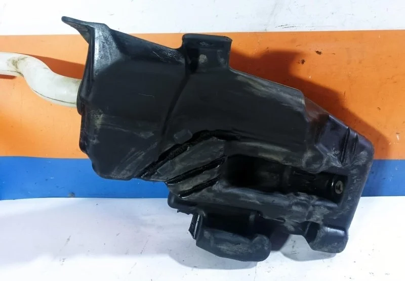 Бачок омывателя Chevrolet Orlando 2012 13260590 J309 1.8 F18D4
