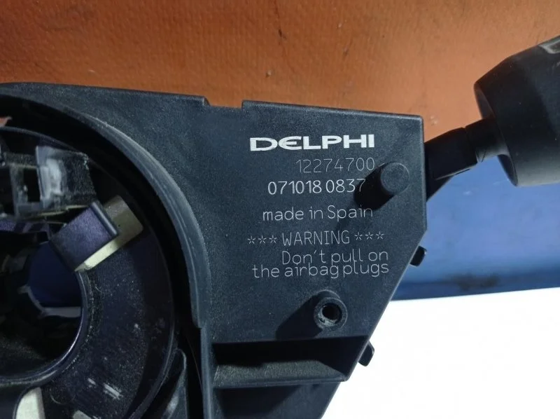 Переключатель подрулевой Opel Corsa D 13142283 D