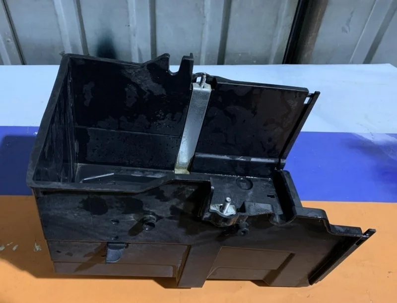 Корпус под АКБ Ford Focus 3 2011-2019 1753501