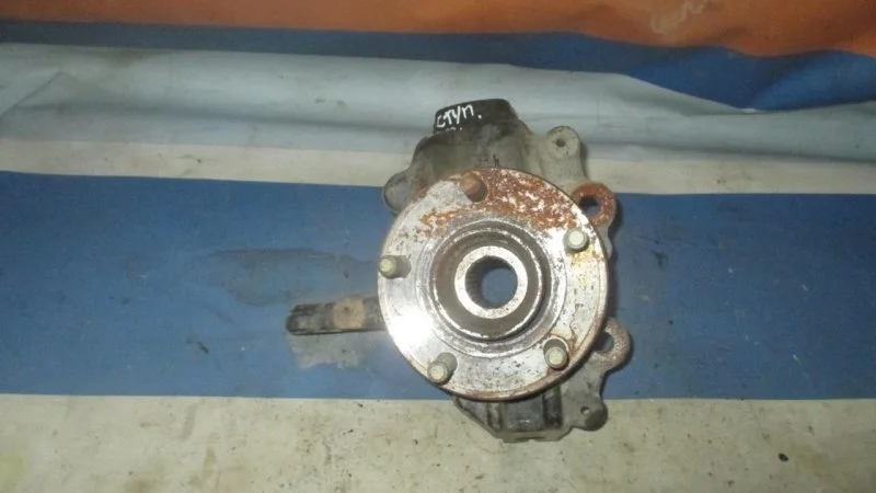 Кулак поворотный Ford Focus 3 2011-2019 1702854, передний правый