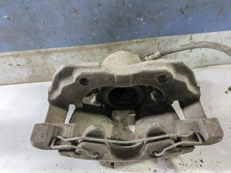 Суппорт тормозной Ford Focus 3 2011-2019 1682875, передний правый