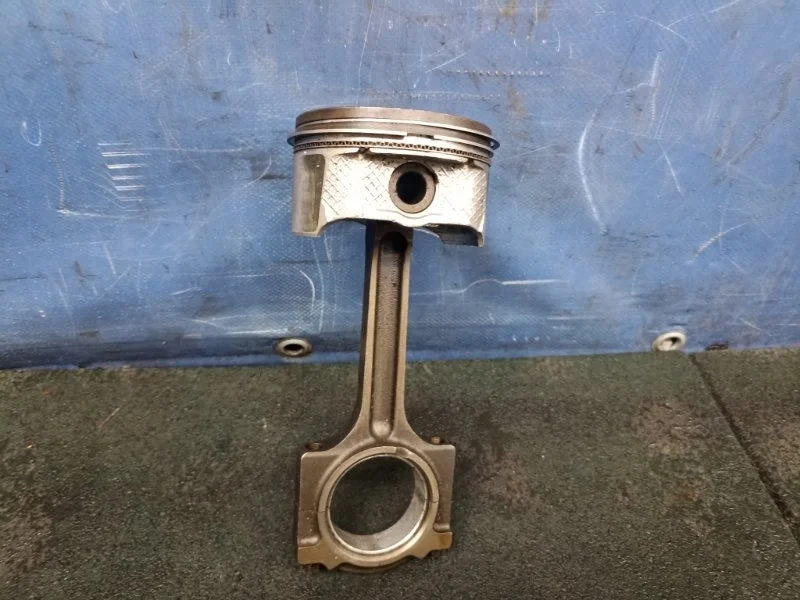 Поршень с шатуном Ford Mondeo 4 2000-2007 1525704
