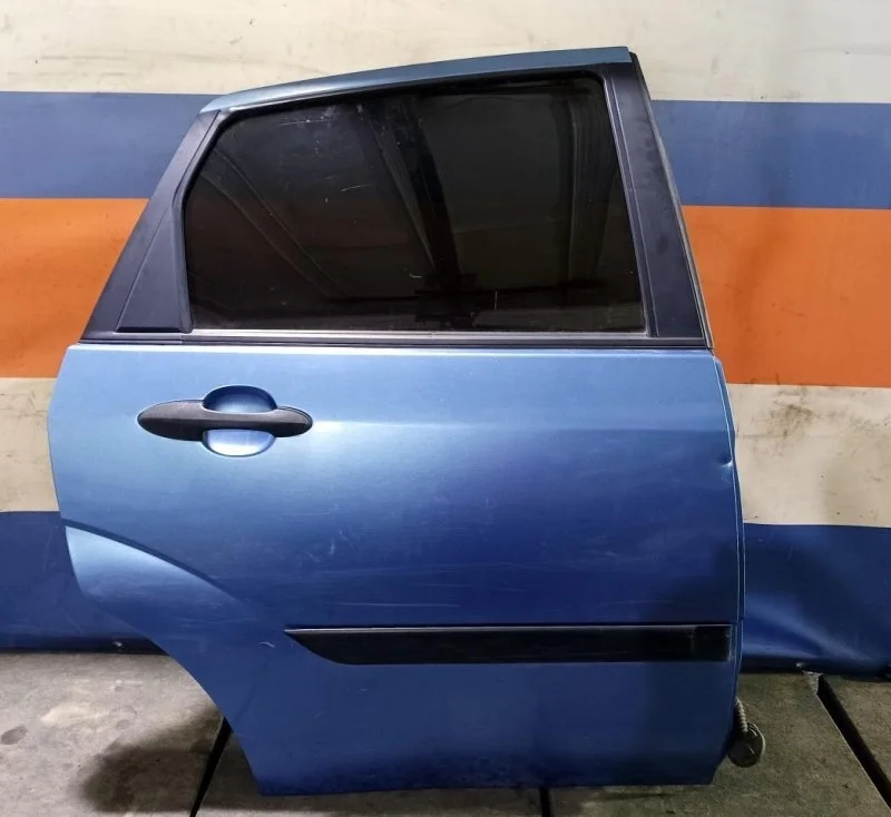 Дверь Ford Focus 1 1430137, задняя правая