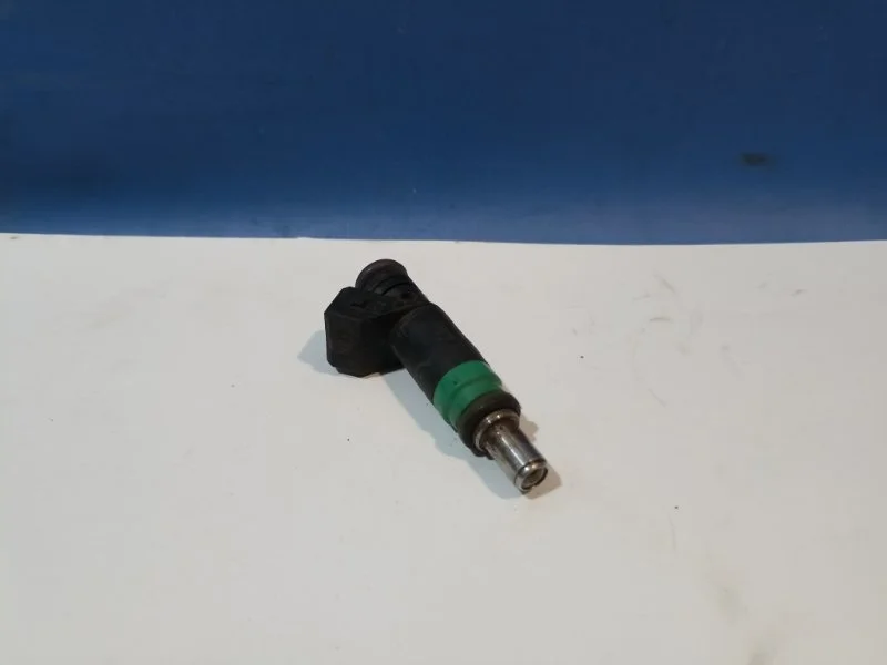 Форсунка топливная Ford Fiesta 2001 - 2008 1429840