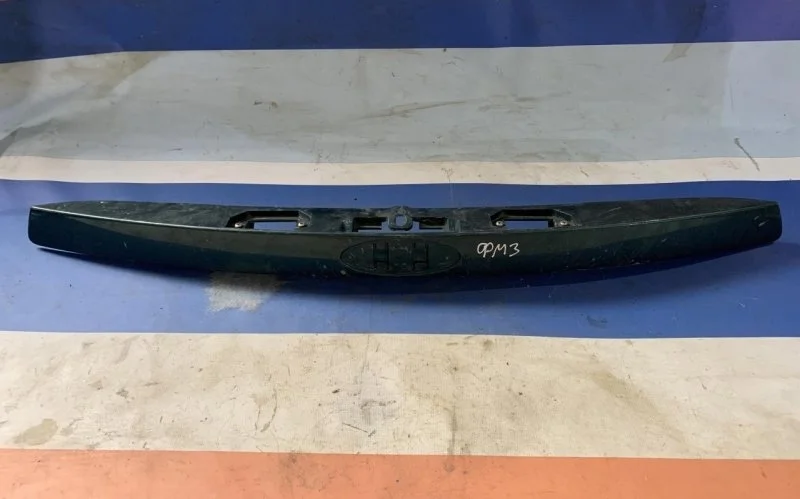Накладка крышки багажника Ford Mondeo 3 2000-2007 1342832