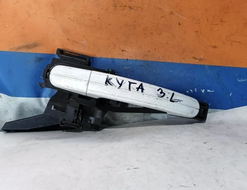 Ручка наружная Ford Kuga I 2008 - 2013 1305822, задняя левая