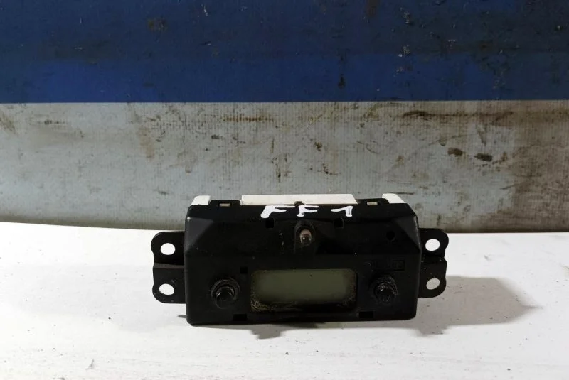 Дисплей информационный Ford Focus 1 1079103