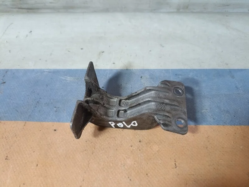 Кронштейн Volkswagen Polo 2017 04E133231A 1.6 CWVA