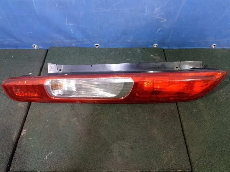 Фонарь Ford Focus 2 2004-2011 4M5113405A, задний левый