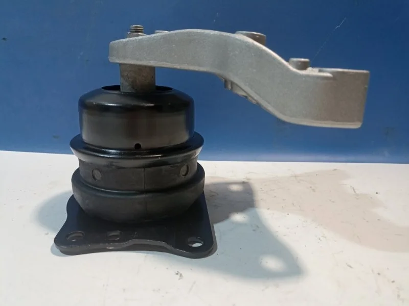 Подушка ДВС Volkswagen Polo Sedan 2011-2020 2017 6R0199167AC CFN, правая