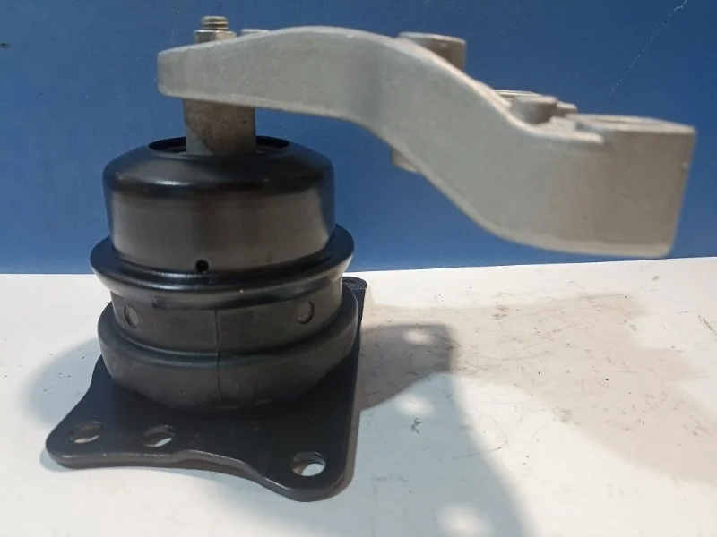 Подушка ДВС Volkswagen Polo Sedan 2011-2020 2017 6R0199167AC CFN, правая