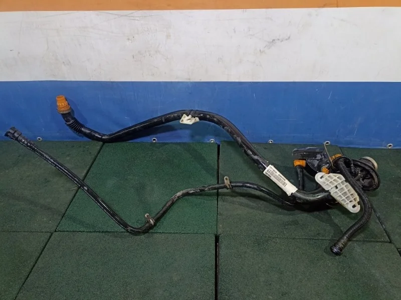 Горловина бензобака Mercedes-Benz Ml164 63 Amg 2006 A1644700120 6.2 156.980