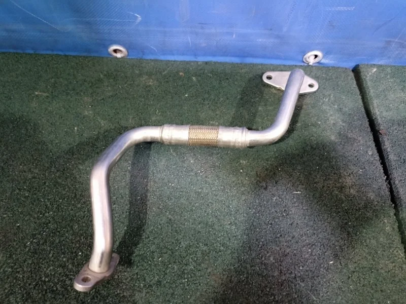 Трубка турбины Volkswagen Passat B7 2011 - 2015 03C145735F