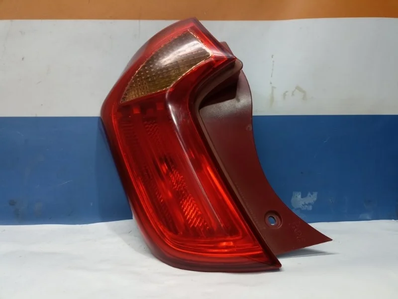 Фонарь Kia Picanto 2 2013 924011Y010 TA 1.0 G3LA, задний левый