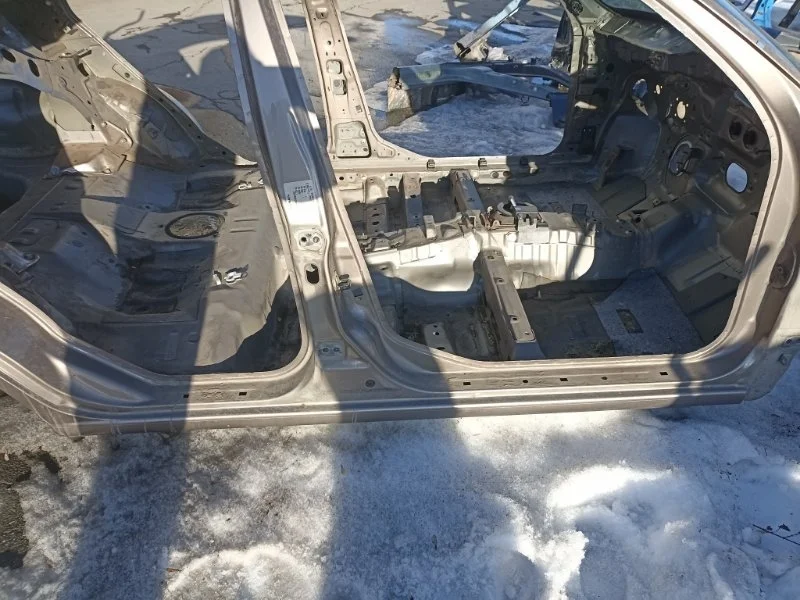 Порог кузова Nissan Almera 2005 760209M730 N16 QG18DE, правый