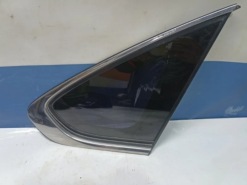 Стекло форточка Nissan Almera 2013 83300EW000 G15 1.6 K4M490, заднее правое