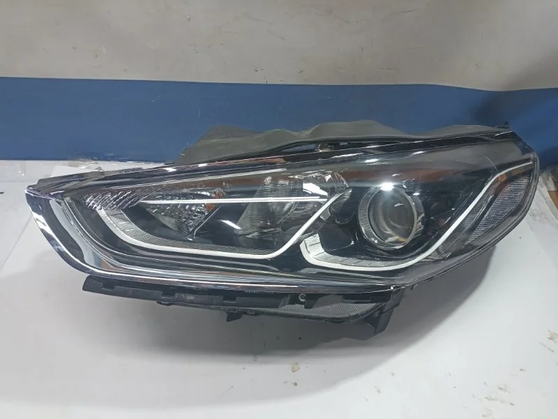 Фара Hyundai Sonata 7 2018 ST3211115LMLDH LF, передняя левая