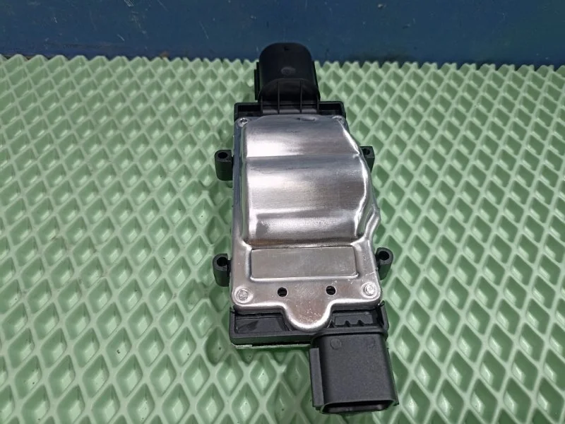 Блок управления вентилятором Ford Focus 3 1137328567