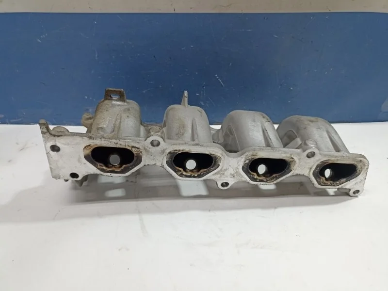 Коллектор впускной Renault Duster 1 2019 140405548R HSA 2.0 F4R410