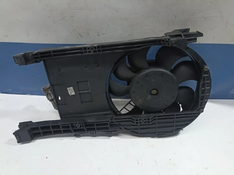 Вентилятор радиатора АКПП Renault Duster 1 2019 214864534R HSA 2.0 F4R410