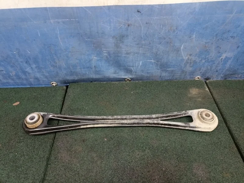Рычаг подвески Audi Q7 2006 7L8501529A 4LB 3.0TDI BUG, задний