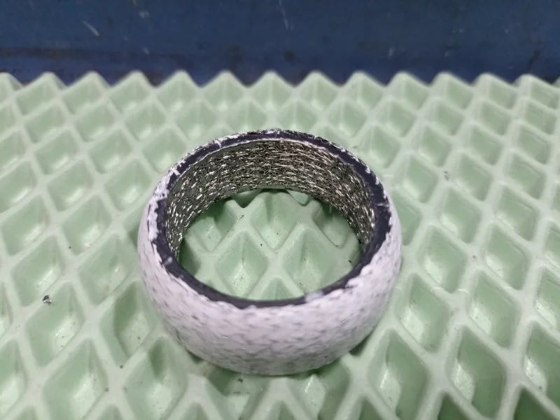 Кольцо глушителя Toyota Yaris 2005 - 2011 ST1745140010 1.0 1KRFE