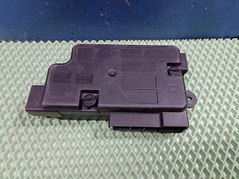 Блок электронный АКБ Volkswagen Touareg 2002 - 2010 8P0937548